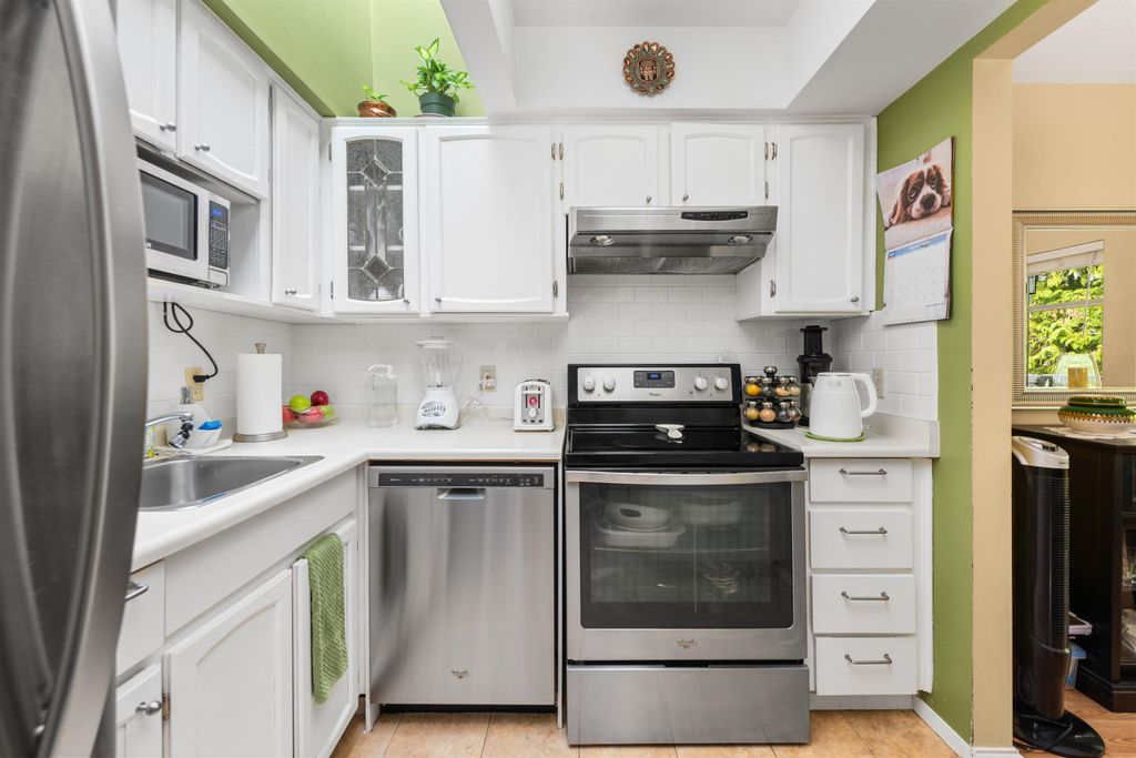 listing image 1102262137172641832