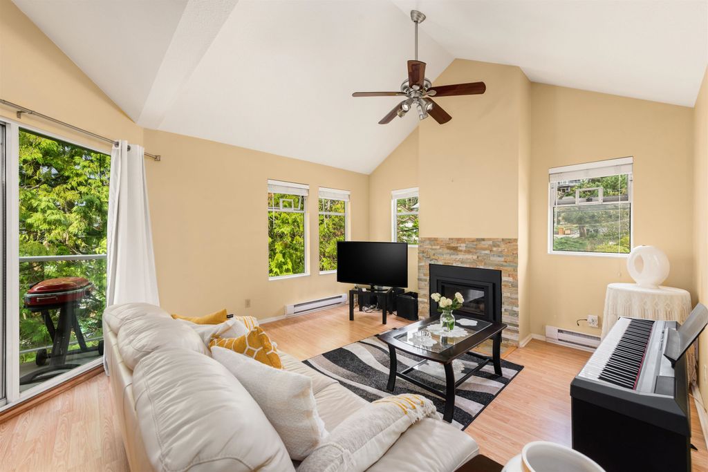 listing image 1101312422087797234