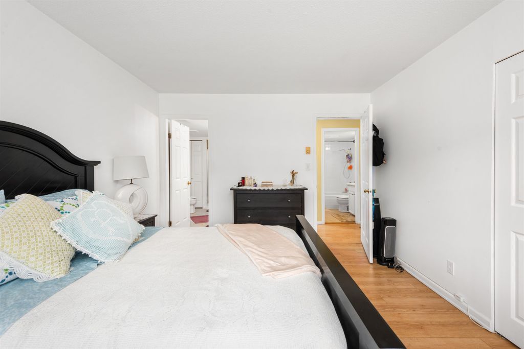 listing image 1100105886696130402