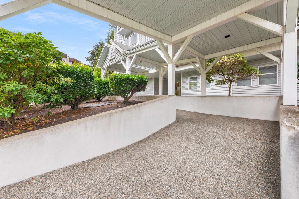 listing image 1105440033599744890