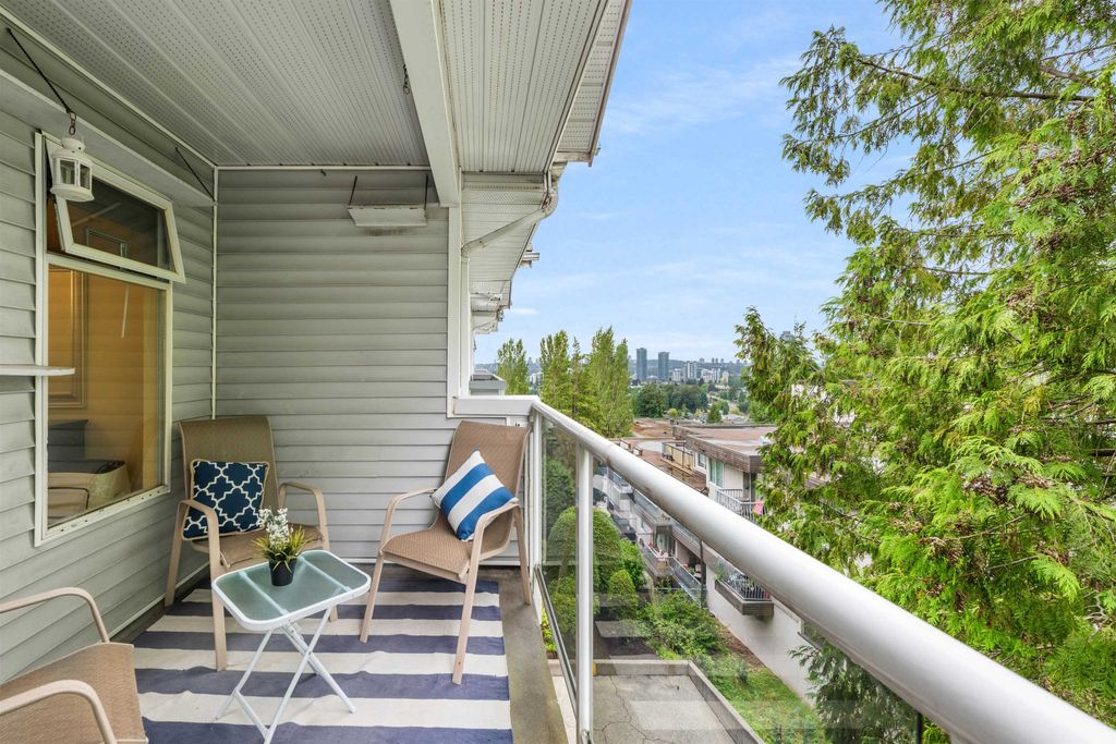 listing image 1100191334103647505