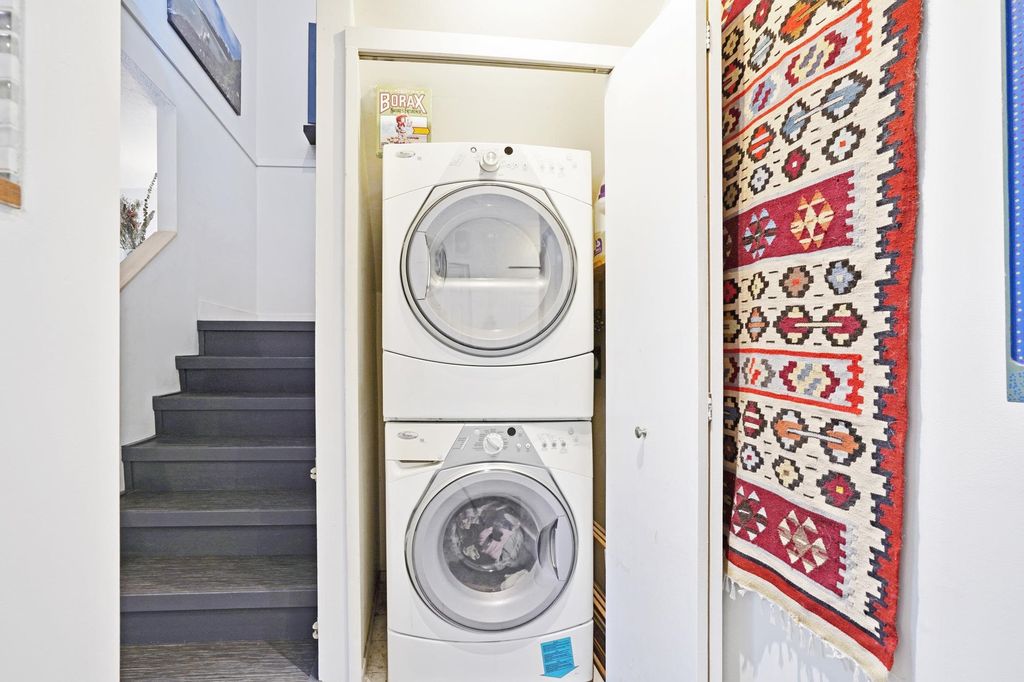 listing image 1102787568849952608