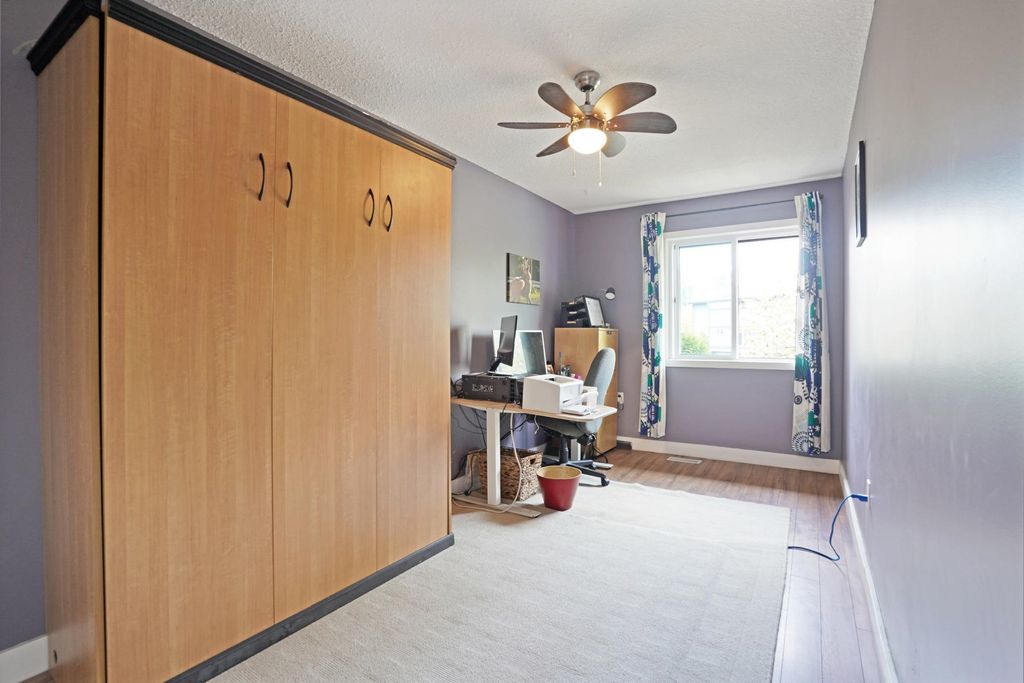 listing image 1109312840606792184