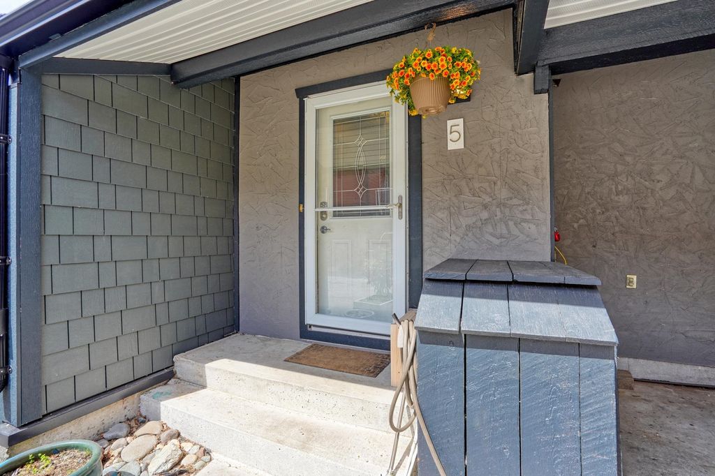 listing image 1109728786146207381