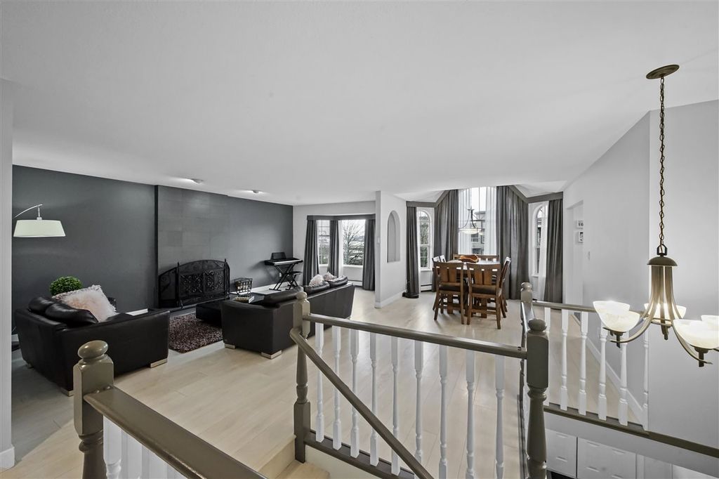 listing image 1104970670588206045