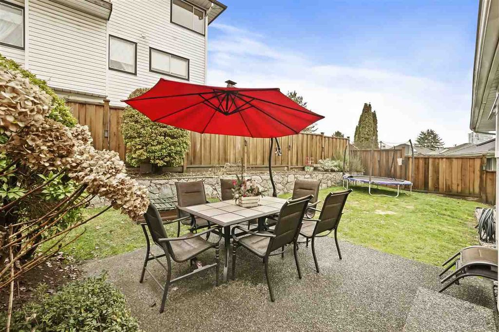 listing image 1109743722210215304