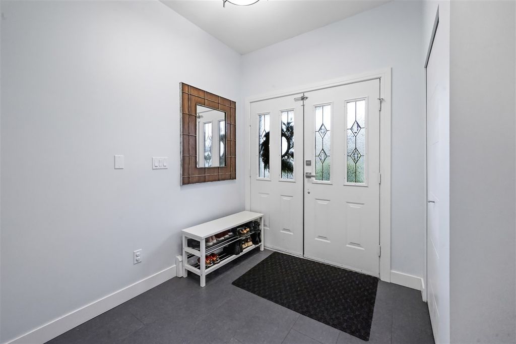listing image 1107866503620352521
