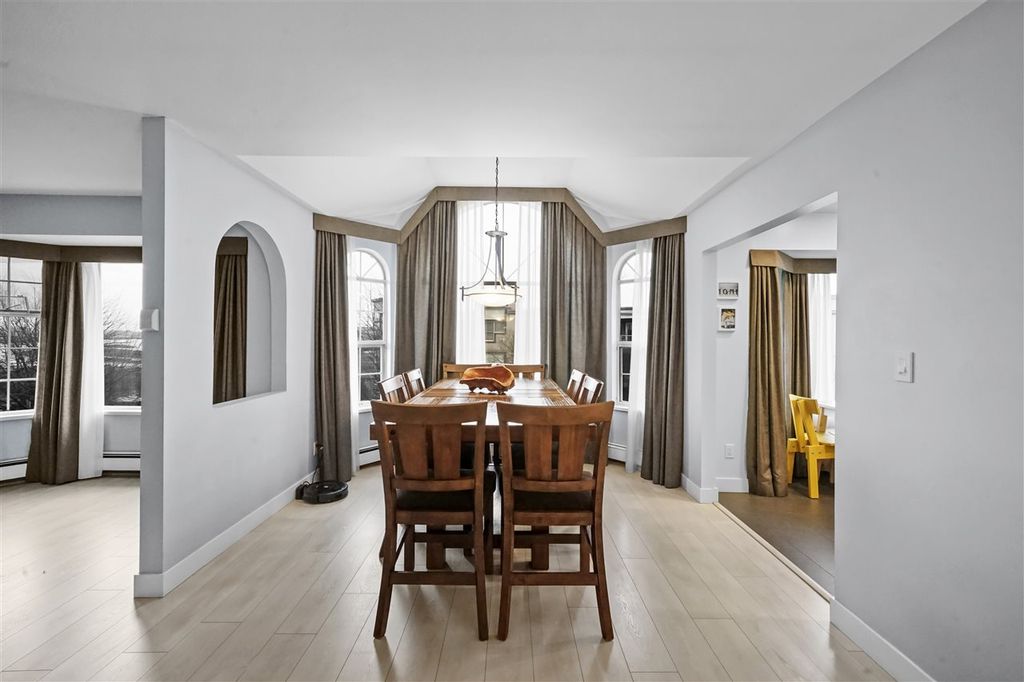 listing image 1109157567530514354