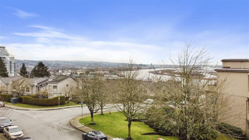 listing image 1100385582399082185