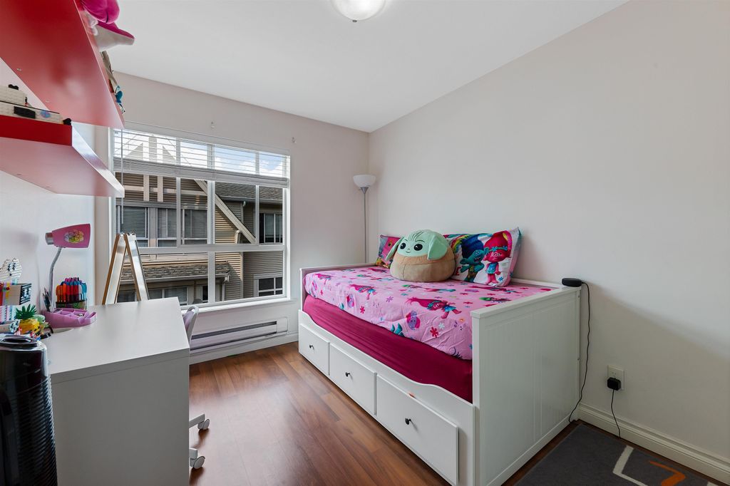 listing image 1101999118314179533