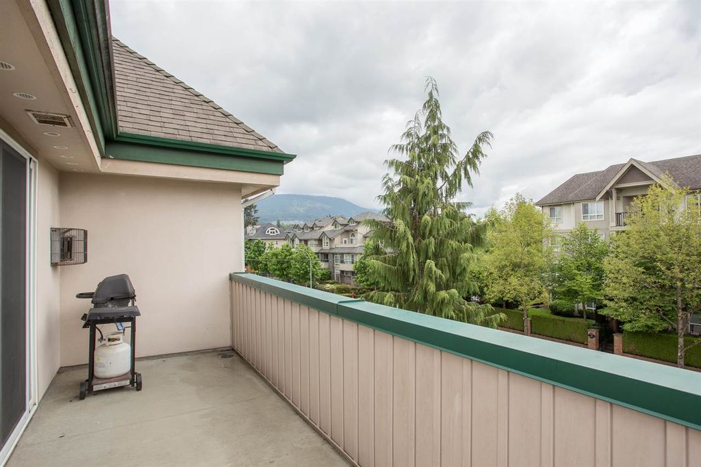 listing image 1102996085713905840