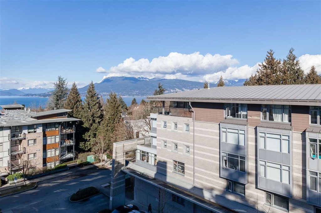 listing image 1103816003994320512