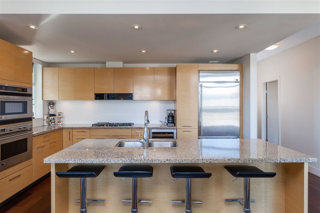 listing image 1100396121004599616