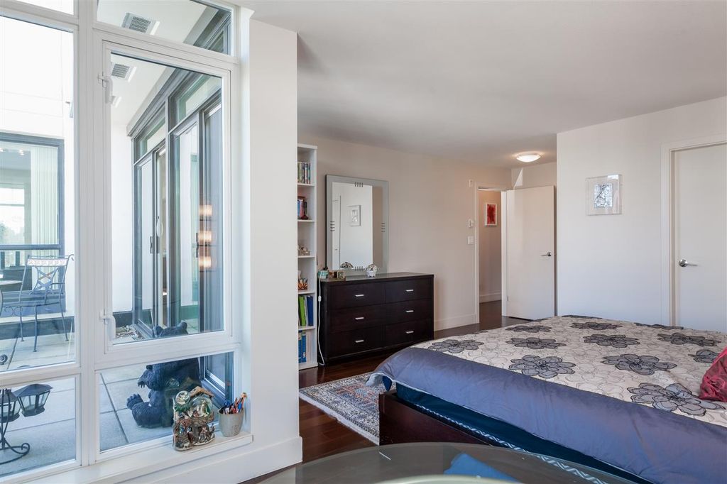 listing image 1105784498759655259