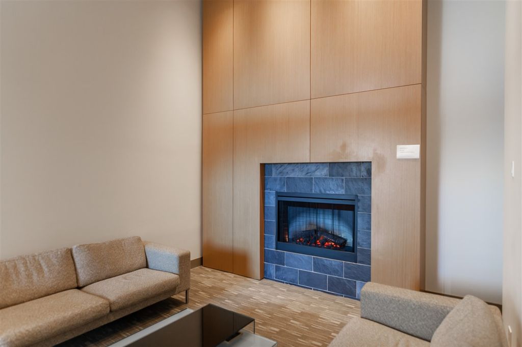 listing image 1109944527976675132