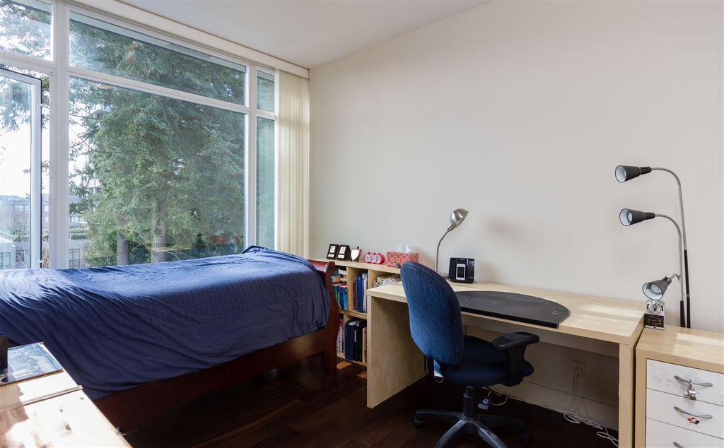 listing image 1105929218334798115