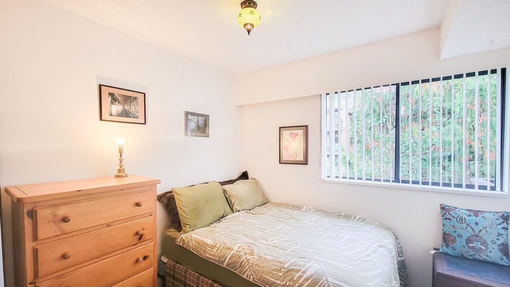 listing image 1107222275084143230