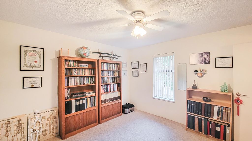 listing image 1103714377211853885