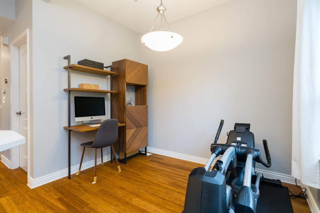 listing image 1107094156940190573