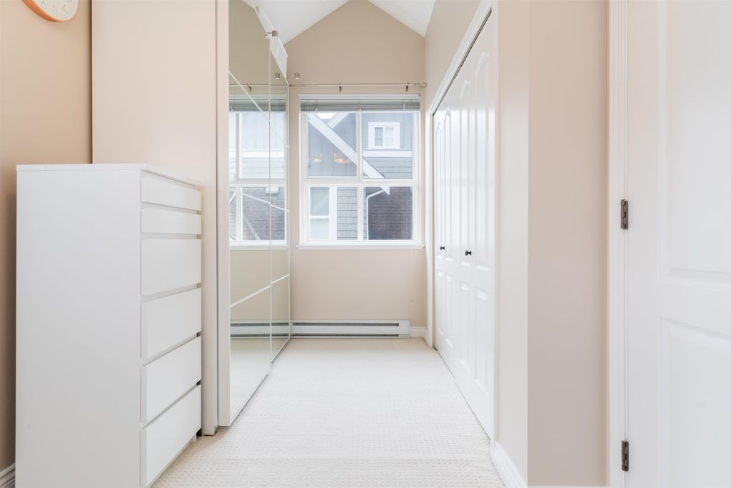 listing image 1107419026098723644