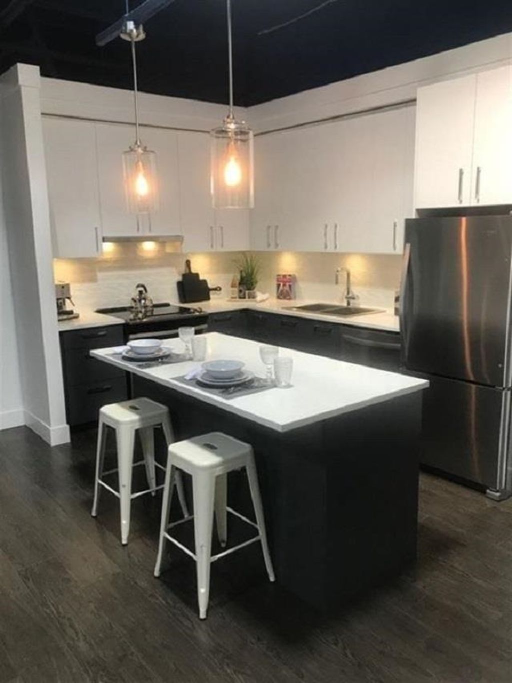 listing image 1107163435331219702