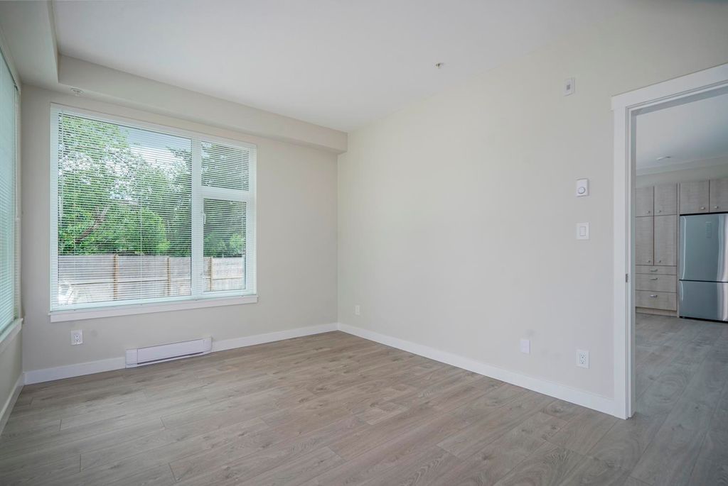 listing image 1100400792379367946