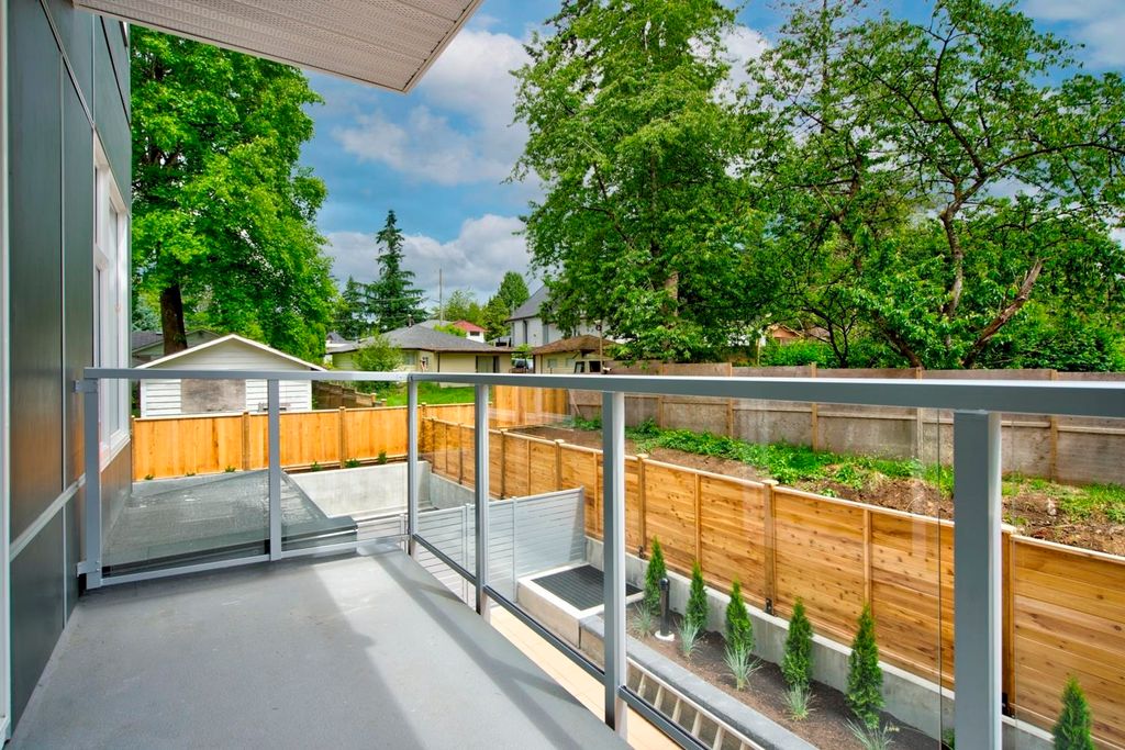 listing image 1105468304989400897