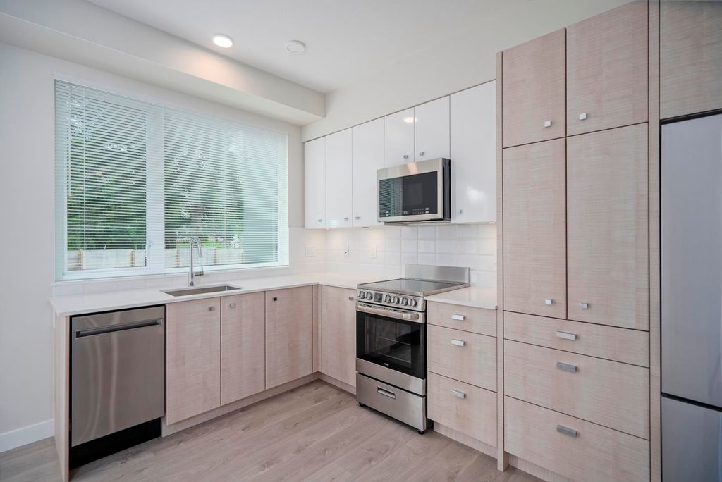 listing image 1104114663356591214