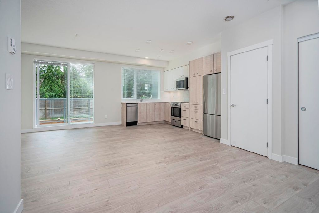 listing image 1101178300479357199