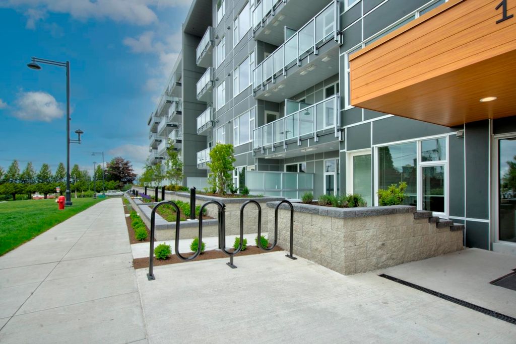 listing image 1106977405239721810