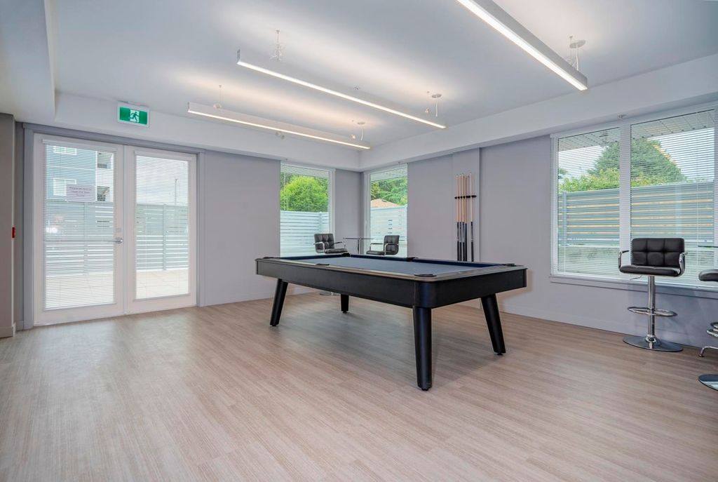 listing image 1105382548589318367