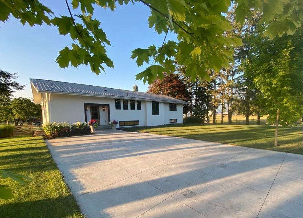 listing image 1102910068360494185