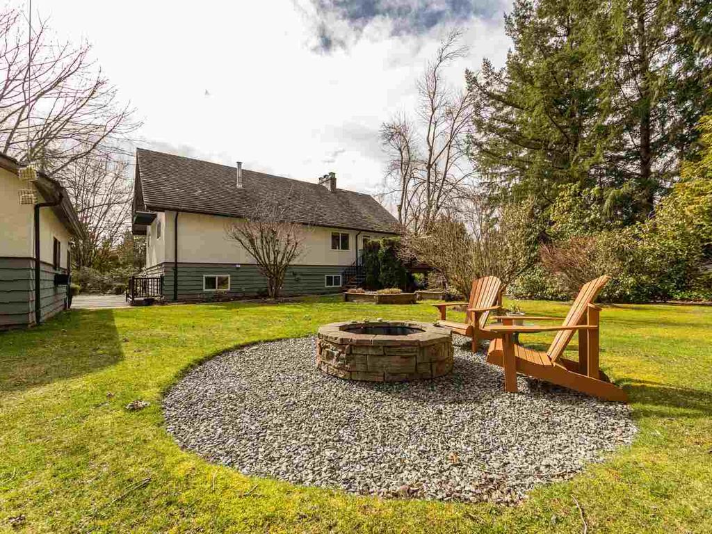 listing image 1100342616421721692