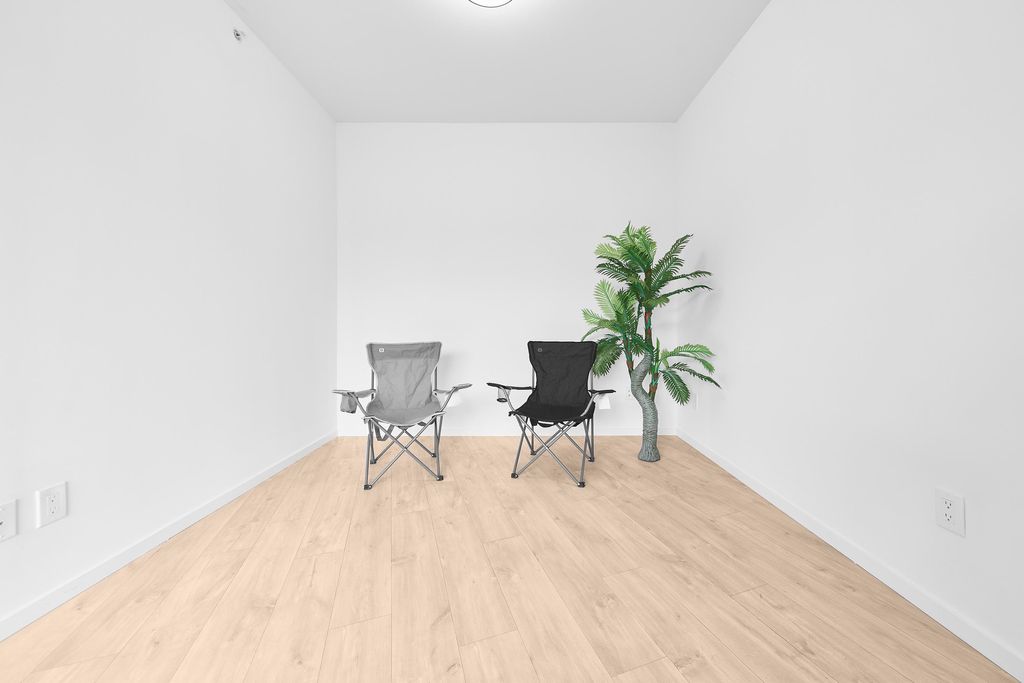 listing image 1105521976423075593