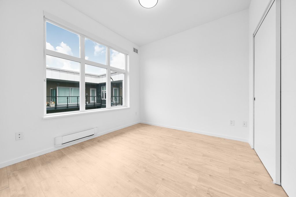 listing image 1107648370334258253