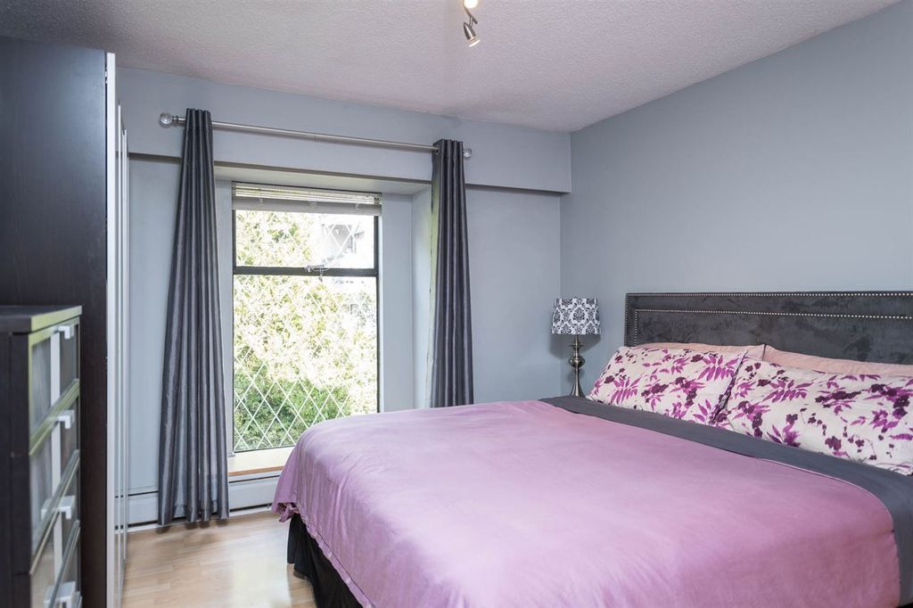 listing image 1107876625920215859