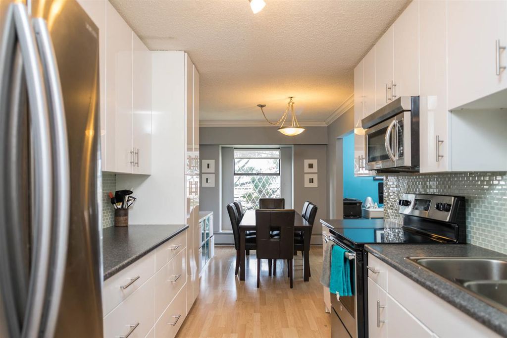listing image 1109688337863941676
