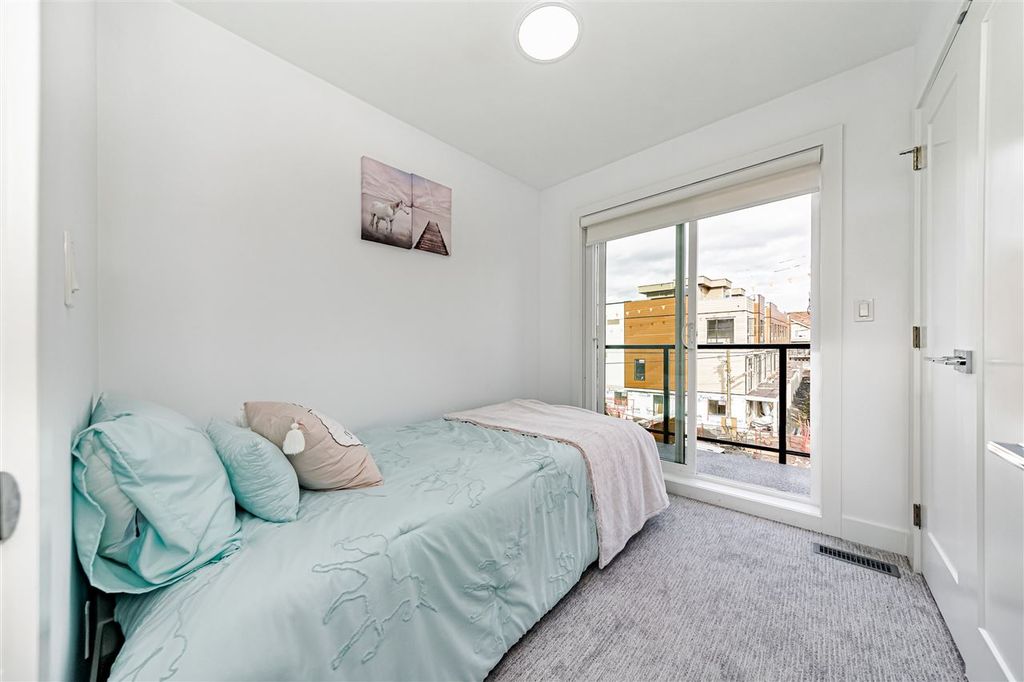 listing image 1100635348585855583