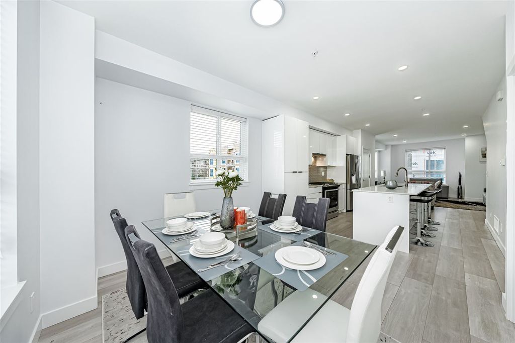 listing image 1100648680659618103