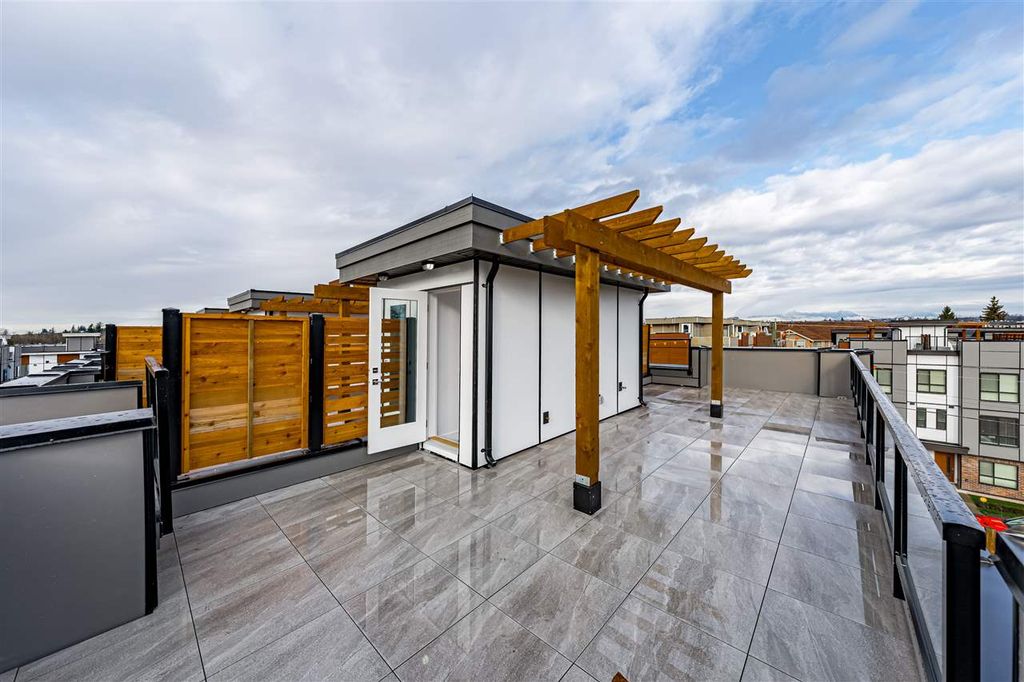 listing image 1108651784552671433