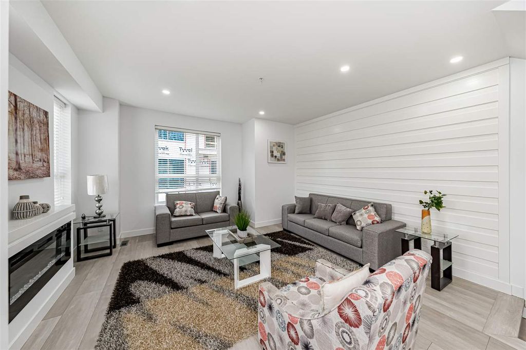 listing image 1105358191741200459