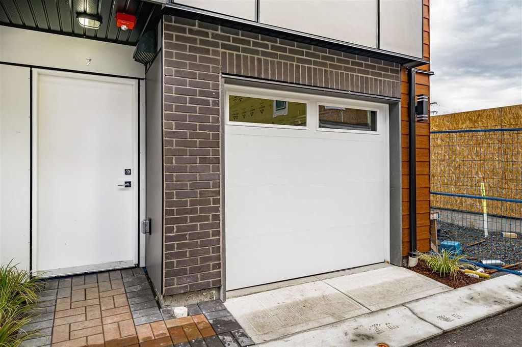 listing image 1104552341079792188