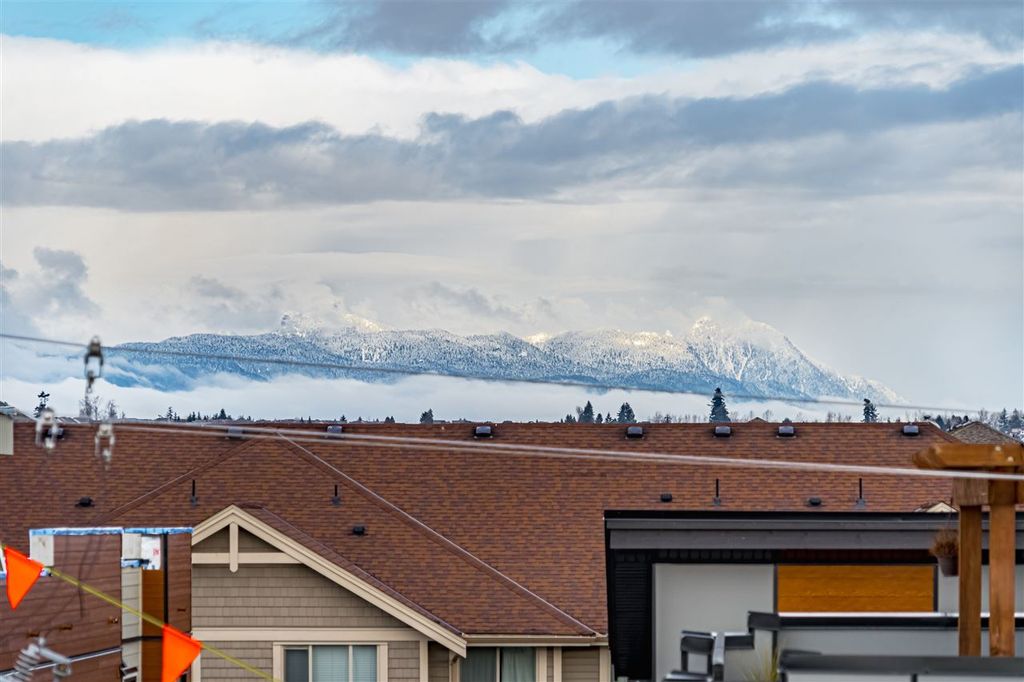 listing image 1102179731034984032