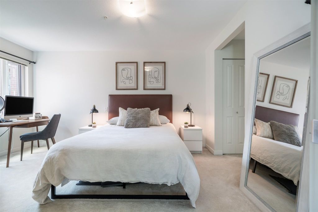 listing image 1109178138086396668