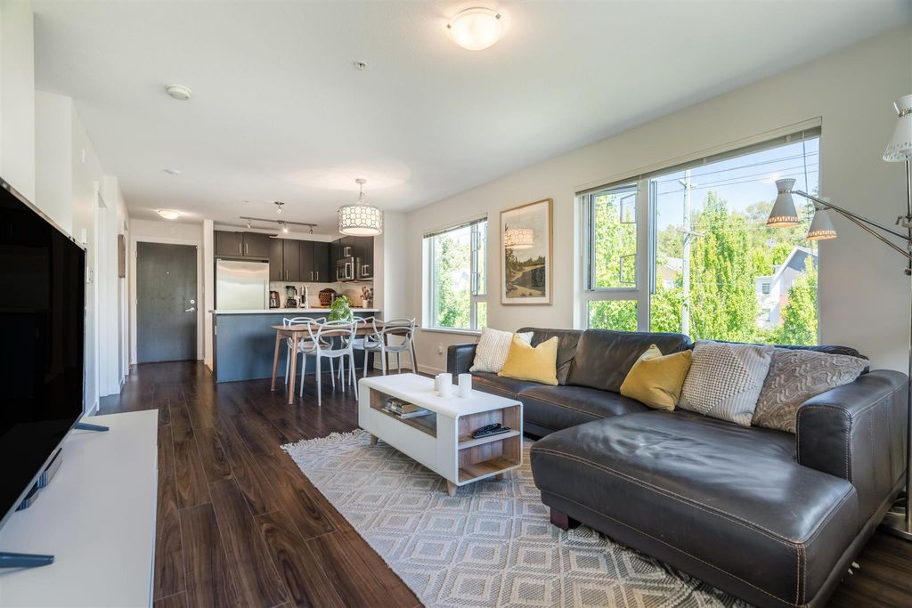 listing image 1100878807348790745