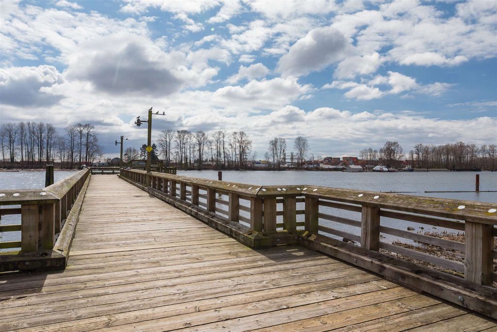 listing image 1109579205090120861