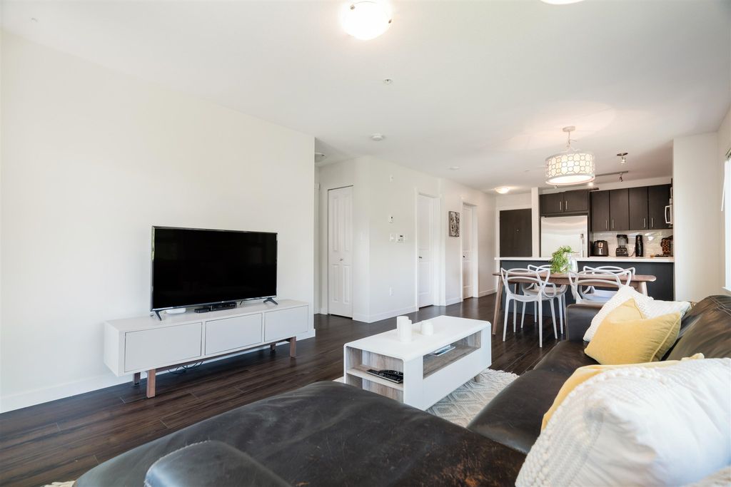 listing image 1104052835084441611