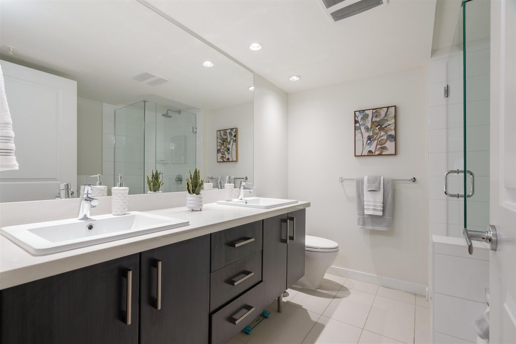 listing image 1109812673390208352