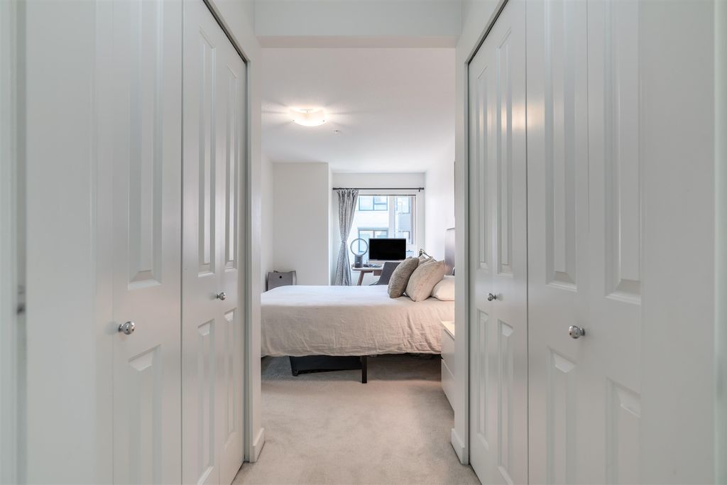 listing image 1109331149021370652