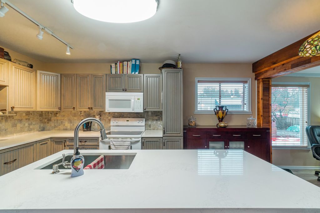 listing image 1107285952434217240